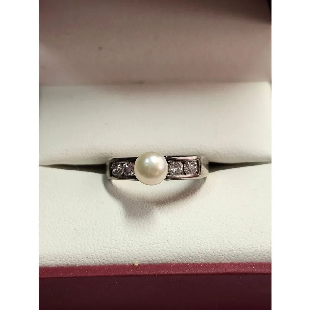 Pearl and Crystal Accent Sterling Silver Plated Ring Size 8